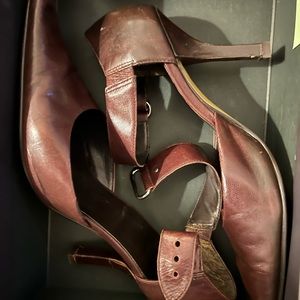 Nine West size 8 brown heel